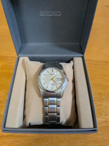 세이코 SEIKO SPIRIT 쿼츠 손목시계