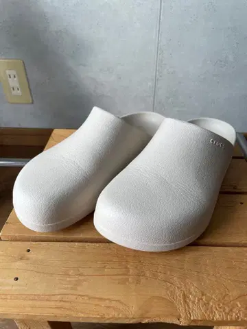 Crocs 클로그 샌들