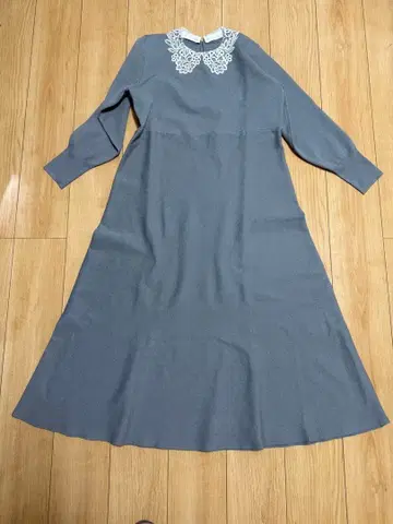 그린 라벨 릴랙싱 새상품급 옷깃 레이스 니트 원피스 그레이