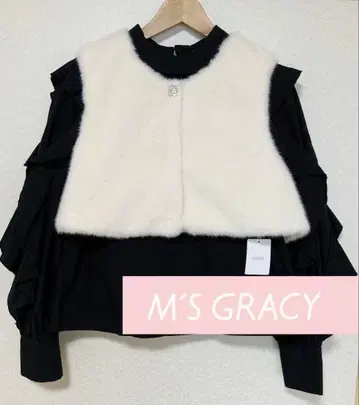 미사용 새상품 M 엠즈 그레이시 이번 시즌 에코 퍼 숏 베스트