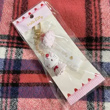 산리오 딸기 휘핑 케이크 키링 키티