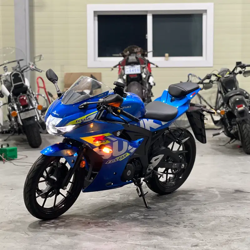 스즈키 gsxr125 2023년식 / 7000km / 저렴하게 판매합니다