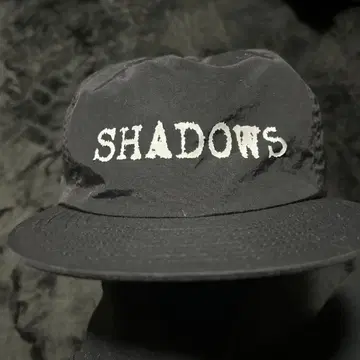 Shadows 캡