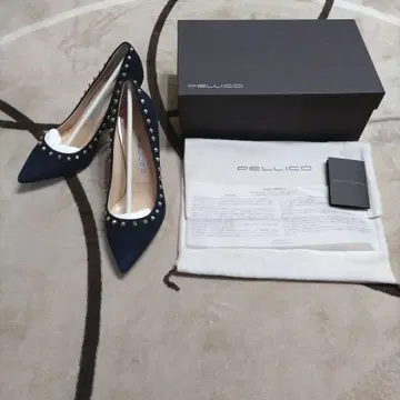 펠리코 펌프스 안드레아 스터드 네이비 36.5 [ 새상품, 미사용 ]