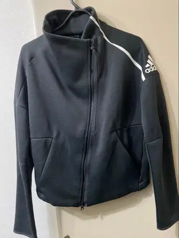 [ 새상품급 ] adidas 여성용 블랙 집업 후드티 L사이즈