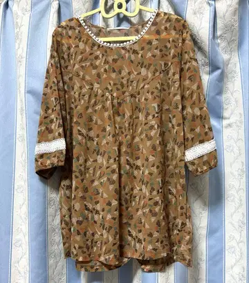 mint breeze 잎 패턴 튜닉 5부 소매