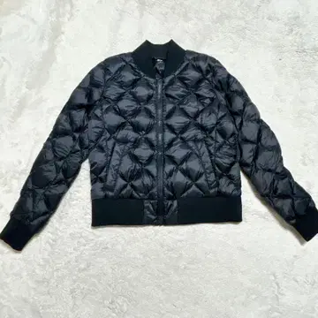 유니클로 울트라 라이트 다운 블랙 다운 자켓 퀼팅