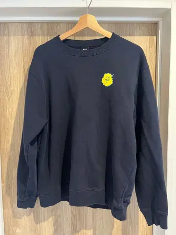 HUF 네이비 맨투맨 L