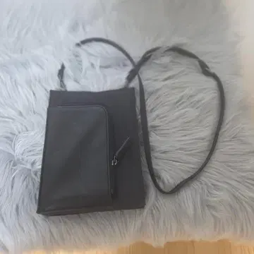 센소유니코 블랙 숄더백