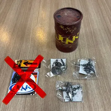 요네즈켄시 JUNK 드럼통 가라쿠타 군 키링 세트