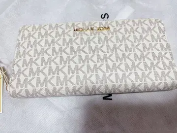 MICHAEL KORS MK 로고 장지갑 화이트/베이지