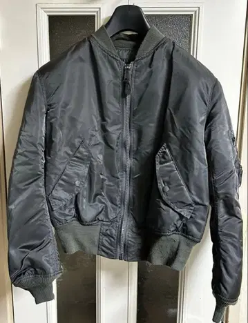 ALPHA INDUSTRIES MA-1 M 사이즈 건메탈