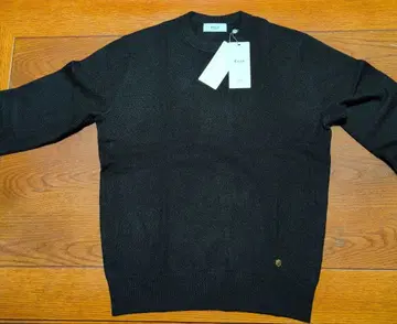 캐시미어 100% 블랙 크루넥 스웨터 택 포함 새상품