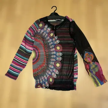 데시구알 긴팔 블라우스 멀티 컬러 올 패턴 디자인