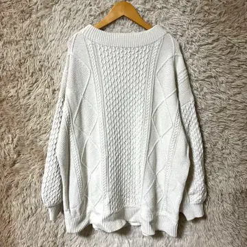 JEANASIS 화이트 케이블 니트 긴팔 스웨터