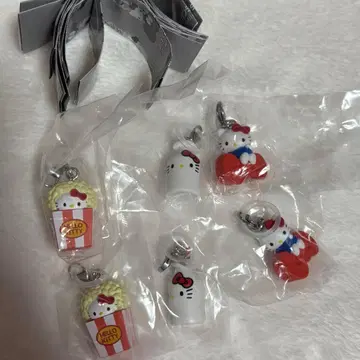 키티 가챠가챠 아메리칸 디자인