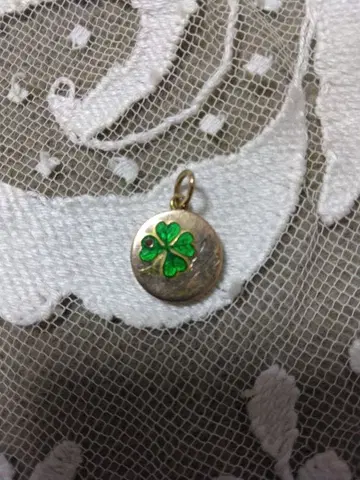 하나뿐인 네잎클로버 로켓 펜던트 앤티크 목걸이 다이아