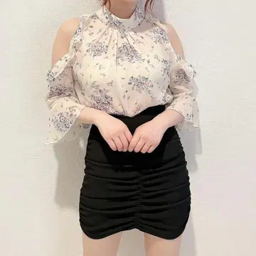 [미사용 새상품] Rmine 프론트 셔링 타이트 미니 스커트 블랙