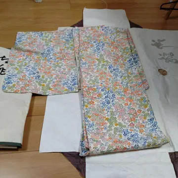 꽃무늬 코몬 기모노 다색