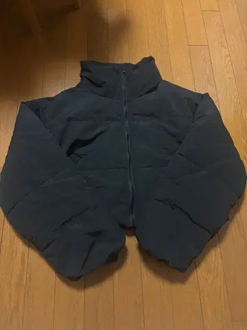 GYDA 숏 기장 아우터