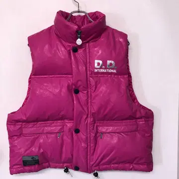 D.D. DESCENTE DECOR 바비 핑크 로고 다운 베스트