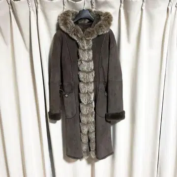 브라운 무스탕 코트 후드 부착