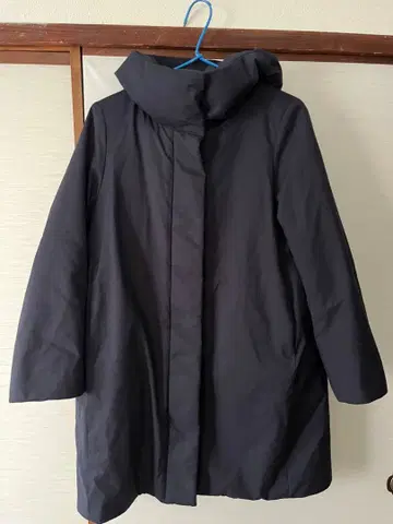 UNIQLO 후드 부착 블랙 다운 자켓 XS