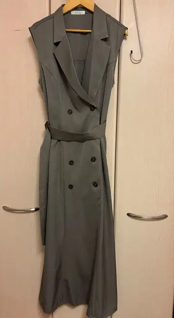 슬리브리스 원피스