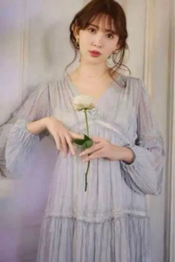 herlipto Monotone Floral Pleated Dress