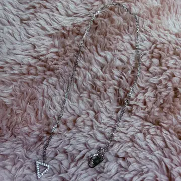 va vendome aoyama 트라이앵글 목걸이