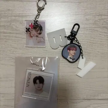 영준 아크릴 키링 세트