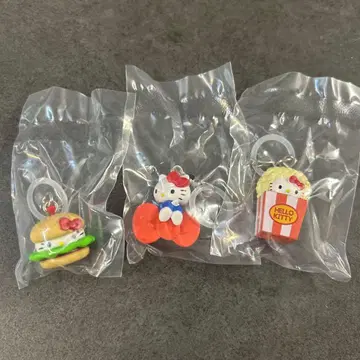 헬로키티 아메리칸 디자인 메지루시 액세서리