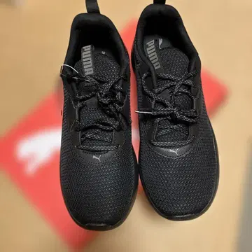 PUMA 블랙 스니커즈 새상품