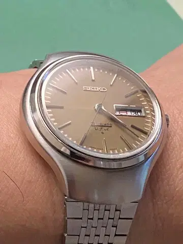 세이코 VFA3823 쿼츠 손목시계