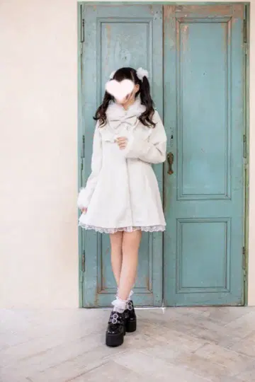 모에냐 시마무라 코트 양산형