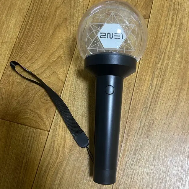 투애니원 응원봉 검은색