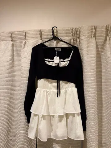 BUBBLES 레이어드 티어드 원피스 블랙