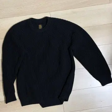 BATONER 블랙 스웨터 사이즈 2