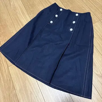 새상품급 르네 스커트 펄