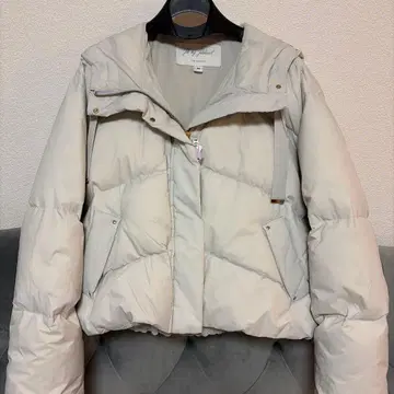 질 바이 질스튜어트 베이직 다운 에크루 M