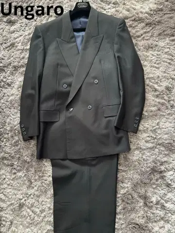 새상품급 Ungaro pour homme 더블 브레스트 수트 L