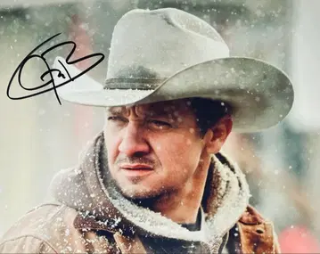 호크아이 제레미 레너 친필 사인 사진 ss6