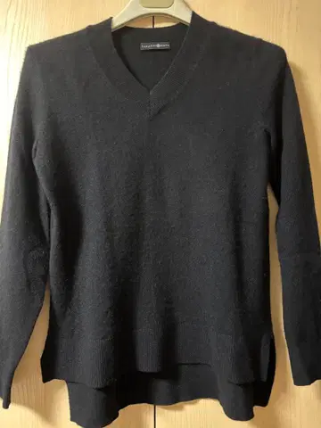 TAKASHIMAYA/블랙 V넥 캐시미어 니트