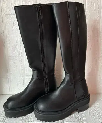 미사용 [에모다] 탱크 밑창 롱 부츠 22.5cm 블랙