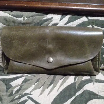 fes 올리브 그린 가죽 장지갑