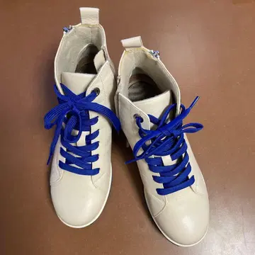 화이트 스니커즈 225 MADE IN JAPAN