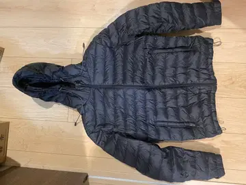 ZARA 후드 부착 다운 자켓 블랙