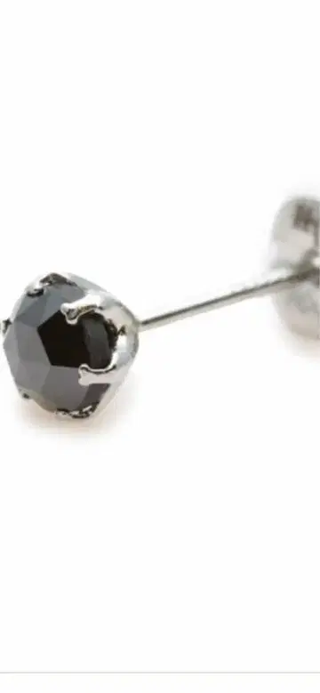 LION HEART/라이온 하트 블랙 다이아몬드 귀걸이 편쪽용 M