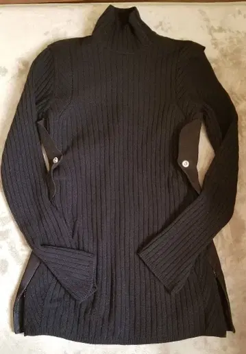 블랙 리브 터틀넥