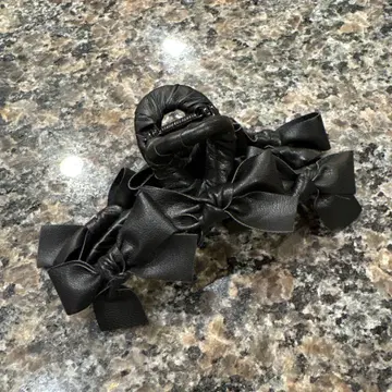 tresse 헤어 클립 Leather Ruban Clip